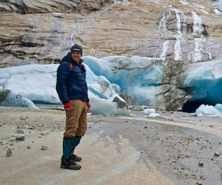 Alumnus Justin Dearing in Tasermiut Fjord, Greenland. Photo by Alex Taylor