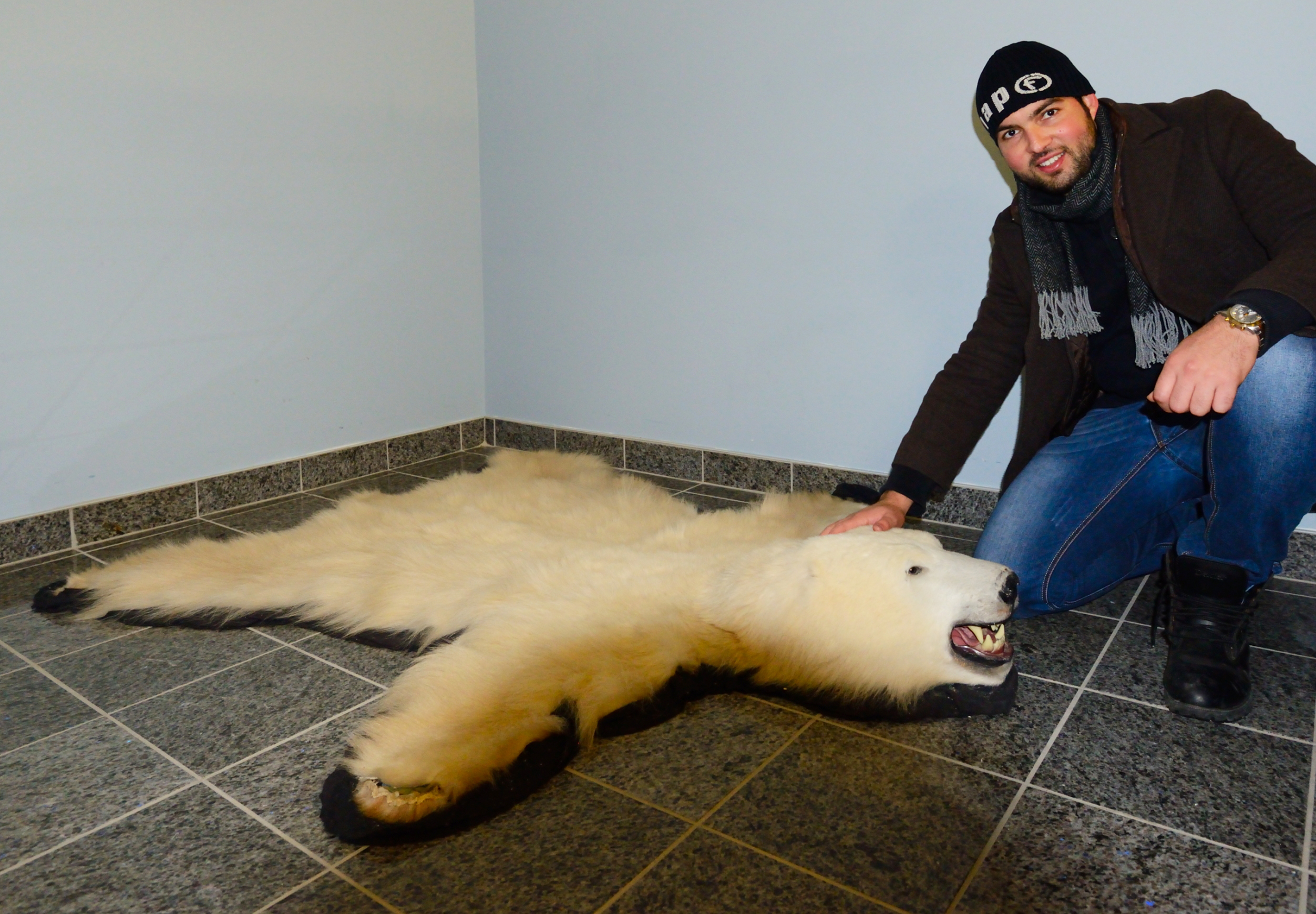 Mr. Kasmi meets a polar bear